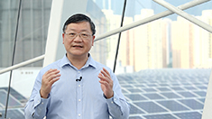 機電工程署署長彭耀雄表示，政府會加強規管以持續提升新建及現有建築物的能源表現，要求發展商及樓宇業主等加強節能減碳。